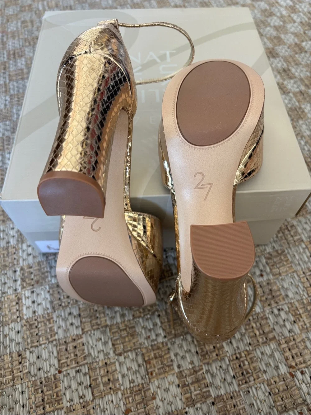 NATURALIZER Metallic Gold Platform Block Heel Sandals with Ankle Strap 8.5 NIB